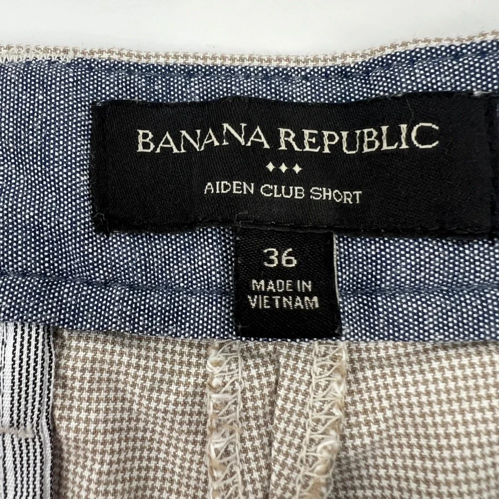 Banana Republic Aiden Shorts Mens 36 Grey Khaki Bundle 2 Pairs‎